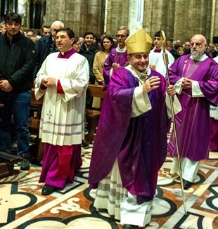 Monseigneur Mario Delpini à la Messe pour don Giussani. Cathédrale de Milan, 26 février 2024 (Pino Franchino/Archives CL)  