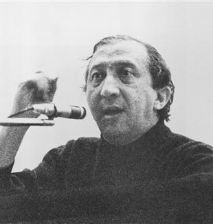 Don Giussani à Riccione en 1973 (Photo Fraternité de CL)