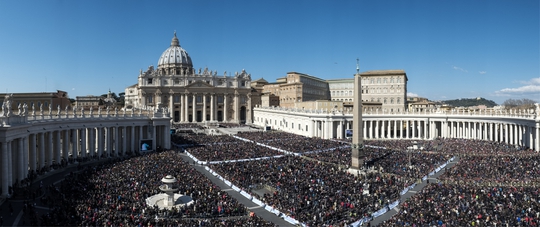 Place Saint-Pierre, 7 mars 2015. Audience du pape François avec CL