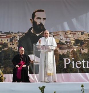 Le pape François à Pietralcina