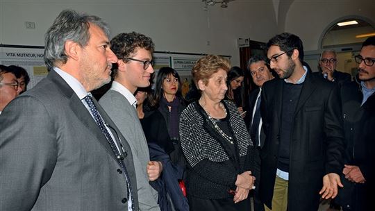 Mariella Enoc, présidente de l'hôpital « Bambino Gesù », visite l'exposition