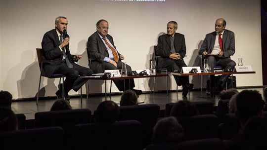 De gauche à droite, Frédéric Van Heems, Olivier Roy, Julián Carrón et Silvio Guerra