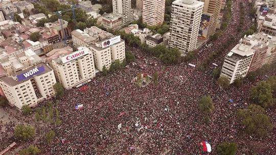 Un million de chiliens place Santiago le 25 octobre 2019