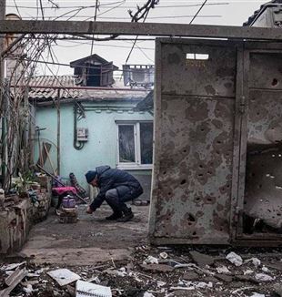 Une maison bombardée à Mariupol, 9 mars 2022 (Photo : Ansa)
