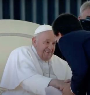Pape François salue Davide Prosperi