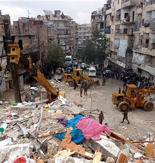 Alep après le séisme (Photo Ansa-Zumapress)
