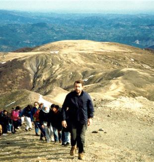 Enzo lors d'une excursion au Mont Cusna, dans l'Apennin Reggiano (photo Fondation Enzo Piccinini)