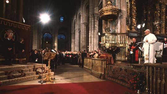Jean-Paul II à Saint-Jacques-de-Compostelle le 9 novembre 1982 (Catholic Press Photo)