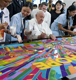 Le Pape avec des jeunes à Singapour (Vatican Media/ABACAPRESS.COM)