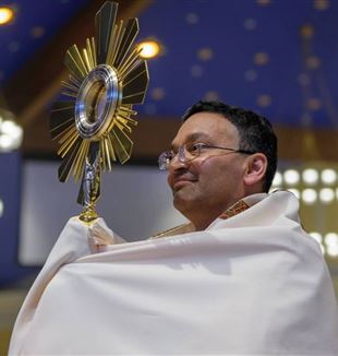 Earl K. Fernandes (Photo Columbuscatholic.org)